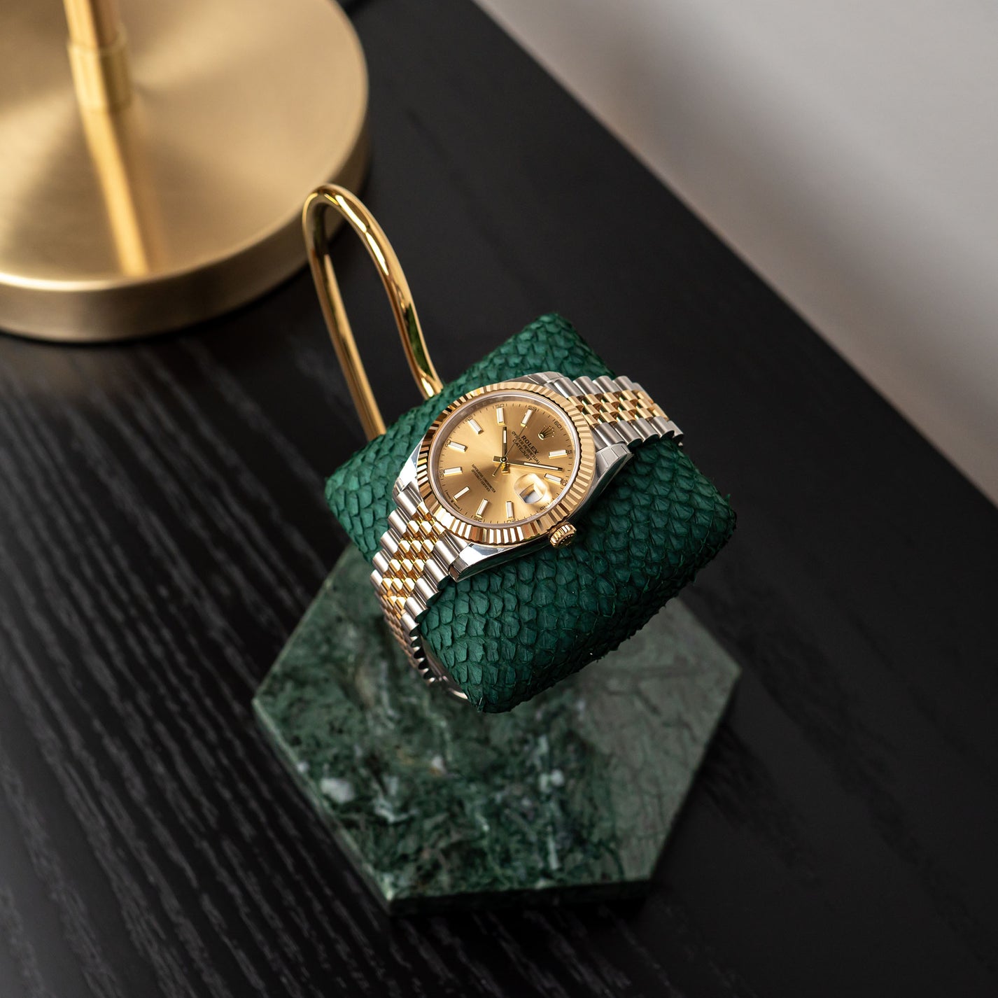 Royal Green Watch Stand - Single Cushion - WATCH STAND